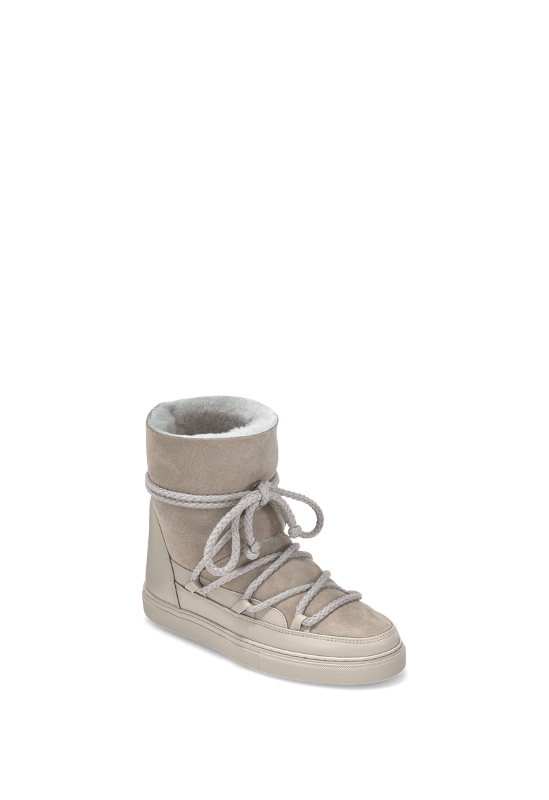 Classic Wedge